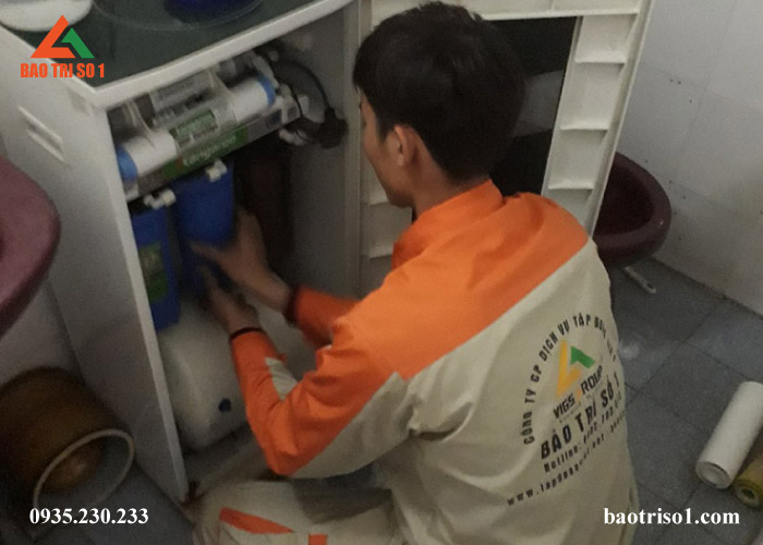 Đội ngũ nhân viên sửa chữa bình áp máy lọc nước chuyên nghiệp