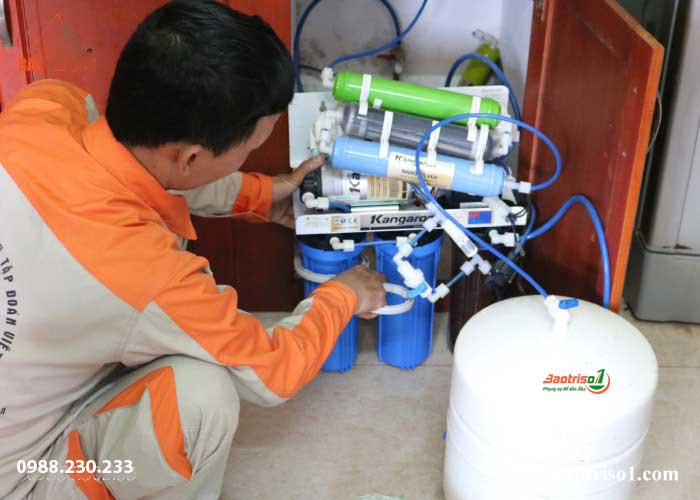 Sửa máy lọc nước tại nhà đơn giản từ A-Z