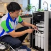 Thợ lắp đặt máy lọc nước Kangaroo tủ đứng tại nhà